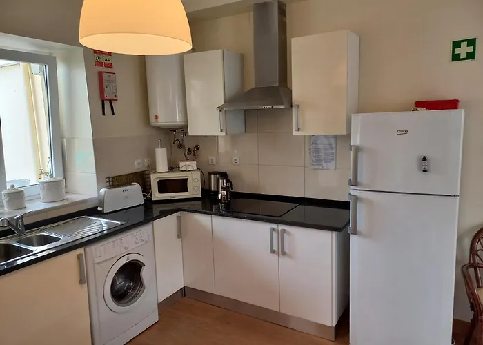 Villasferrel - Flowerpot House * Ferrel (Leiria)